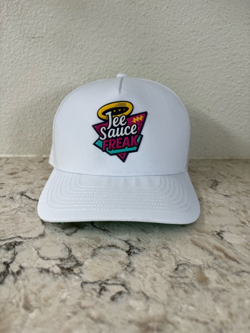 Men’s Jee Sauce White Snapback Hat